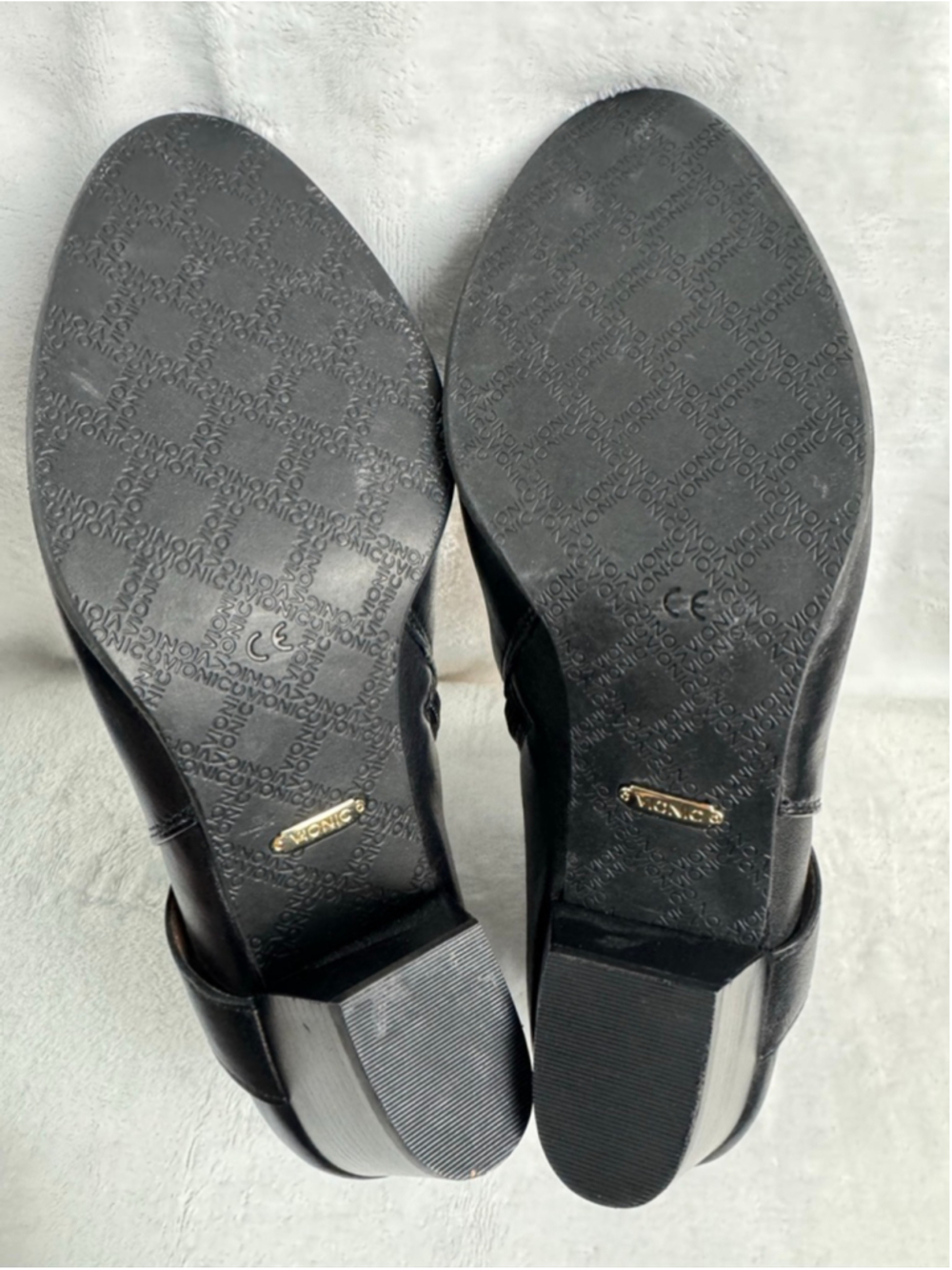 Vionic Trinity Black Ankle Boots/Booties Size 8 with Gold Buckle Block Heel - Picture 7 of 9